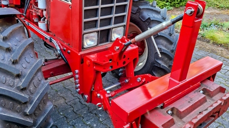 UNIWERSALNY ZESTAW PRZEDNIEGO TRZYPUNKTOWEGO UKŁADU ZAWIESZENIA (TUZ) KAT. 2 1500KG - CZERWONY (RAL 3000)