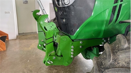 KIT UNIVERSEL HYDRAULIQUE FRONTAL ( AVANT) 2 EME CATEGORIE POUR TRACTEUR 1500 KG - VERT (RAL 6001)